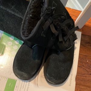 Girl kookaburra by UGG size 1